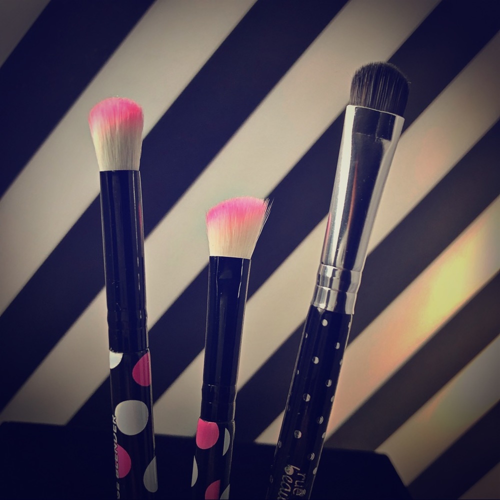Makeup Brush Bundle Eyeshadow, Crease, Highlight